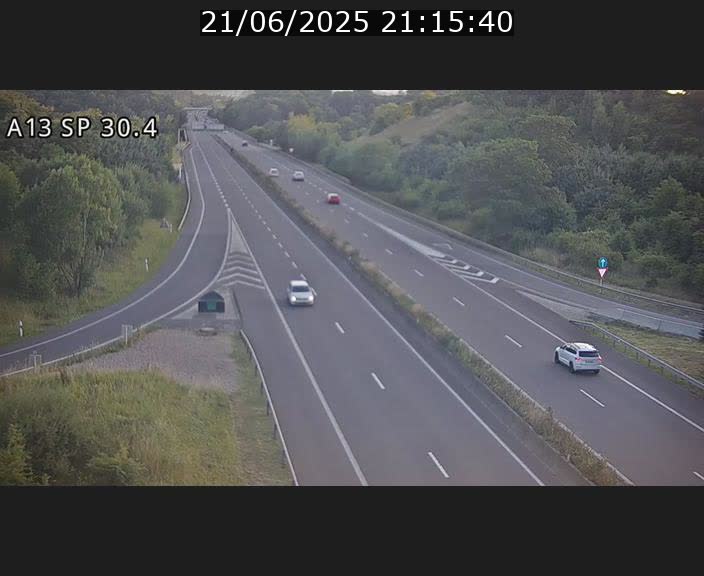 <h2>Traffic live webcam Luxembourg Altwies - A13 direction Luxembourg-ville - BK 30.4</h2>