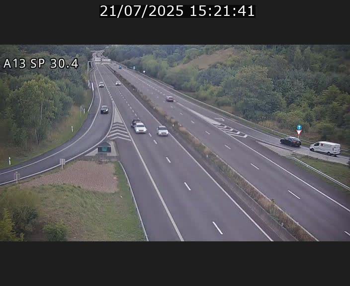 <h2>Traffic live webcam Luxembourg Altwies - A13 direction Luxembourg-ville - BK 30.4</h2>