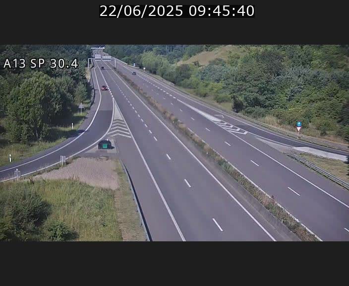 <h2>Traffic live webcam Luxembourg Altwies - A13 direction Luxembourg-ville - BK 30.4</h2>