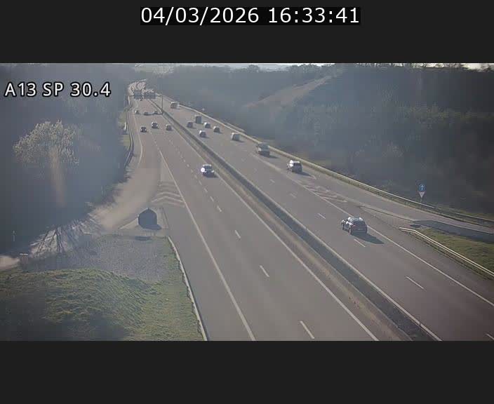 Traffic live webcam Luxembourg Altwies - A13 direction Luxembourg-ville - BK 30.4