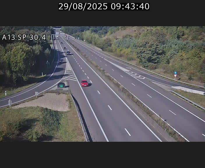 <h2>Traffic live webcam Luxembourg Altwies - A13 direction Luxembourg-ville - BK 30.4</h2>