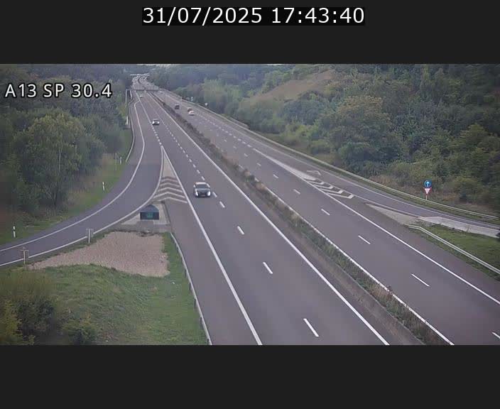 <h2>Traffic live webcam Luxembourg Altwies - A13 direction Luxembourg-ville - BK 30.4</h2>