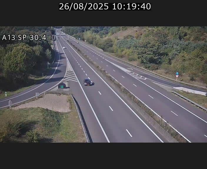 <h2>Traffic live webcam Luxembourg Altwies - A13 direction Luxembourg-ville - BK 30.4</h2>