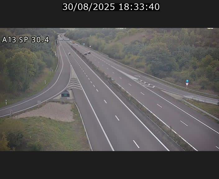 <h2>Traffic live webcam Luxembourg Altwies - A13 direction Luxembourg-ville - BK 30.4</h2>