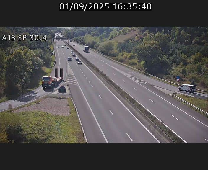 <h2>Traffic live webcam Luxembourg Altwies - A13 direction Luxembourg-ville - BK 30.4</h2>
