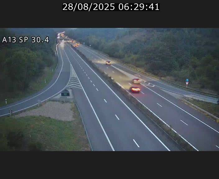 <h2>Traffic live webcam Luxembourg Altwies - A13 direction Luxembourg-ville - BK 30.4</h2>