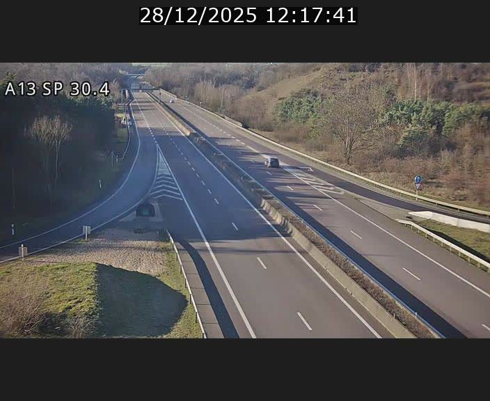 <h2>Traffic live webcam Luxembourg Altwies - A13 direction Luxembourg-ville - BK 30.4</h2>
