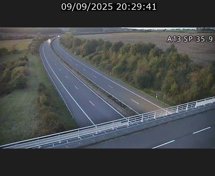 <h2>Webcam trafic sur A13 à l'entrée ouest du tunnel Markusbierg à Remerschen. Vue orientée vers Mondorf-les-Bains.</h2>