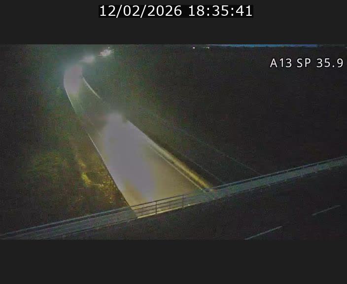 <h2>Webcam trafic sur A13 à l'entrée ouest du tunnel Markusbierg à Remerschen. Vue orientée vers Mondorf-les-Bains.</h2>