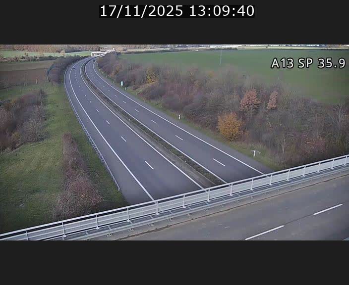 <h2>Webcam trafic sur A13 à l'entrée ouest du tunnel Markusbierg à Remerschen. Vue orientée vers Mondorf-les-Bains.</h2>