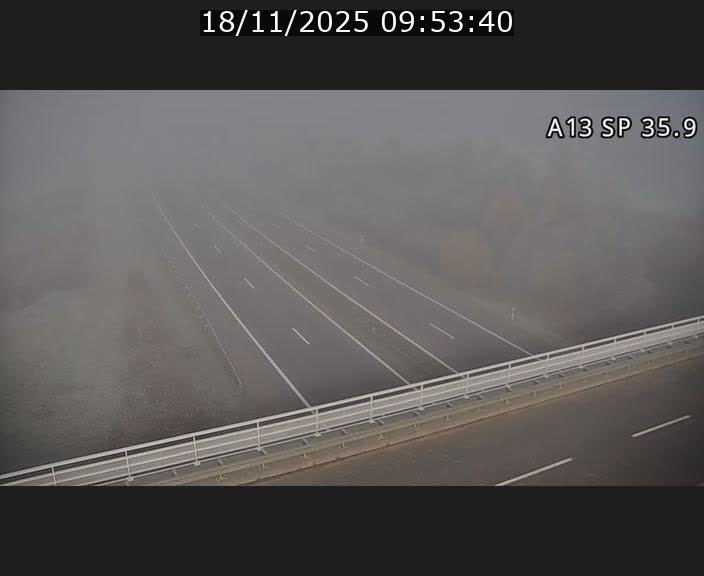 <h2>Webcam trafic sur A13 à l'entrée ouest du tunnel Markusbierg à Remerschen. Vue orientée vers Mondorf-les-Bains.</h2>