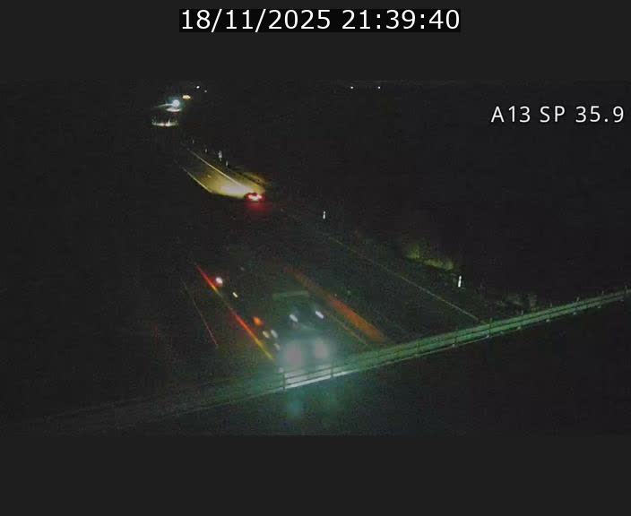 <h2>Webcam trafic sur A13 à l'entrée ouest du tunnel Markusbierg à Remerschen. Vue orientée vers Mondorf-les-Bains.</h2>