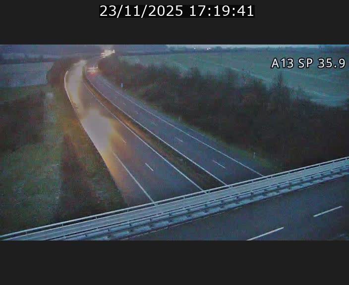 <h2>Webcam trafic sur A13 à l'entrée ouest du tunnel Markusbierg à Remerschen. Vue orientée vers Mondorf-les-Bains.</h2>
