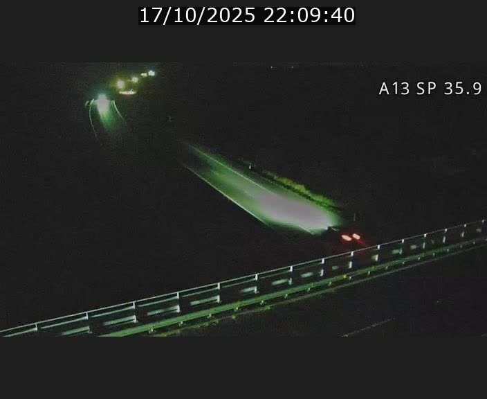 <h2>Webcam trafic sur A13 à l'entrée ouest du tunnel Markusbierg à Remerschen. Vue orientée vers Mondorf-les-Bains.</h2>