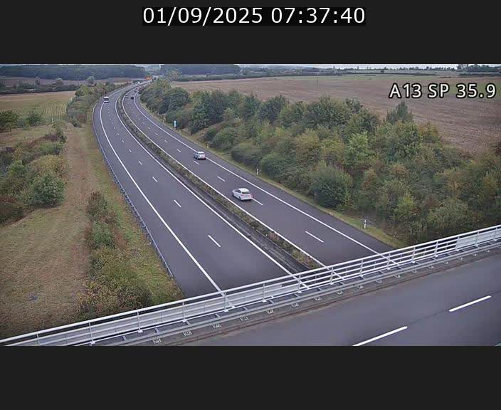 <h2>Webcam trafic sur A13 à l'entrée ouest du tunnel Markusbierg à Remerschen. Vue orientée vers Mondorf-les-Bains.</h2>