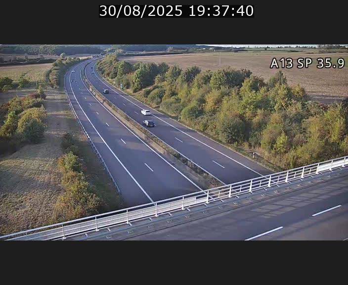 <h2>Webcam trafic sur A13 à l'entrée ouest du tunnel Markusbierg à Remerschen. Vue orientée vers Mondorf-les-Bains.</h2>