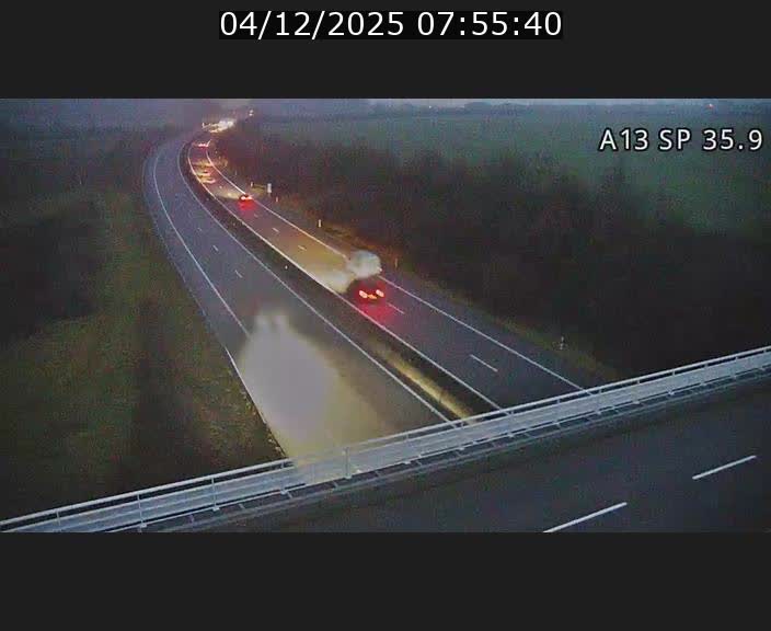 <h2>Webcam trafic sur A13 à l'entrée ouest du tunnel Markusbierg à Remerschen. Vue orientée vers Mondorf-les-Bains.</h2>