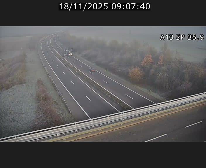 <h2>Webcam trafic sur A13 à l'entrée ouest du tunnel Markusbierg à Remerschen. Vue orientée vers Mondorf-les-Bains.</h2>