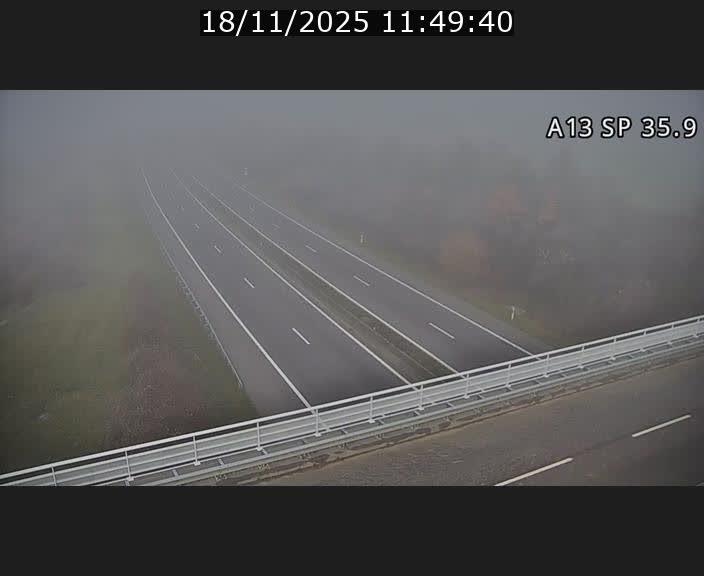 <h2>Webcam trafic sur A13 à l'entrée ouest du tunnel Markusbierg à Remerschen. Vue orientée vers Mondorf-les-Bains.</h2>