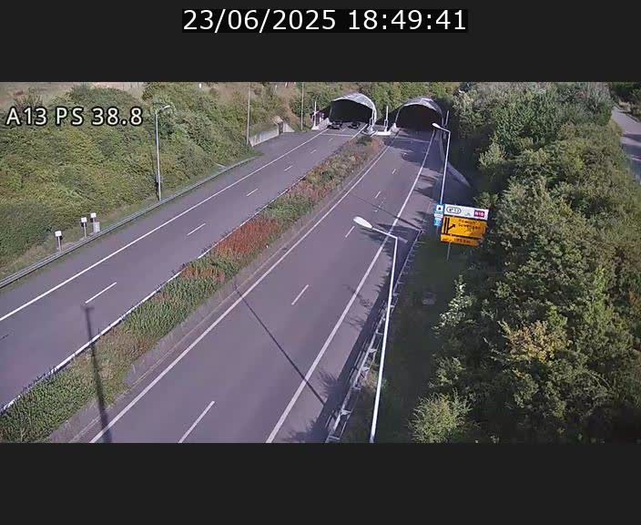 Webcam autoroute A13 à l'entrée ouest du tunnel Markusbierg à Schengen. Vue orientée vers Mondorf-les-Bains