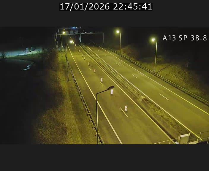 Webcam autoroute A13 à l'entrée ouest du tunnel Markusbierg à Schengen. Vue orientée vers le tunnel et l'Allemagne