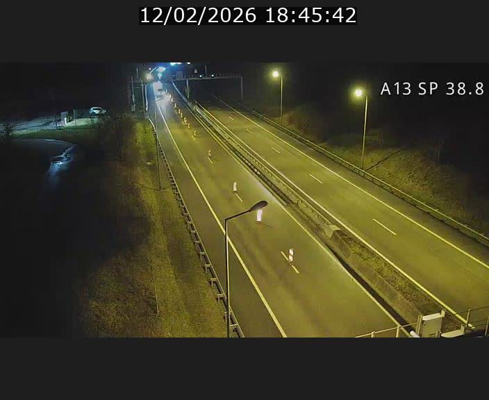 Webcam autoroute A13 à l'entrée ouest du tunnel Markusbierg à Schengen. Vue orientée vers le tunnel et l'Allemagne