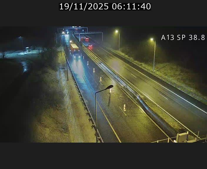 Webcam autoroute A13 à l'entrée ouest du tunnel Markusbierg à Schengen. Vue orientée vers le tunnel et l'Allemagne