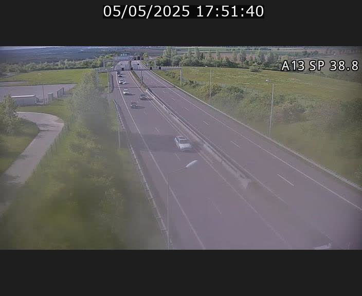 Webcam autoroute A13 à l'entrée ouest du tunnel Markusbierg à Schengen. Vue orientée vers le tunnel et l'Allemagne