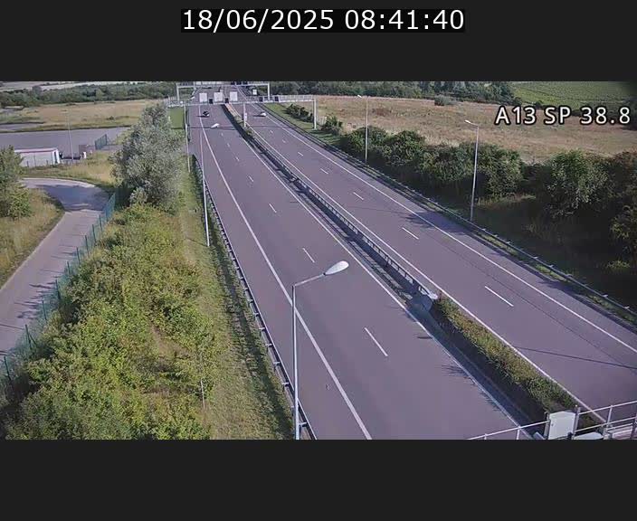Webcam autoroute A13 à l'entrée ouest du tunnel Markusbierg à Schengen. Vue orientée vers le tunnel et l'Allemagne