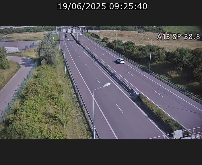 Webcam autoroute A13 à l'entrée ouest du tunnel Markusbierg à Schengen. Vue orientée vers le tunnel et l'Allemagne
