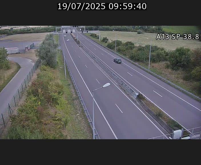 Webcam autoroute A13 à l'entrée ouest du tunnel Markusbierg à Schengen. Vue orientée vers le tunnel et l'Allemagne