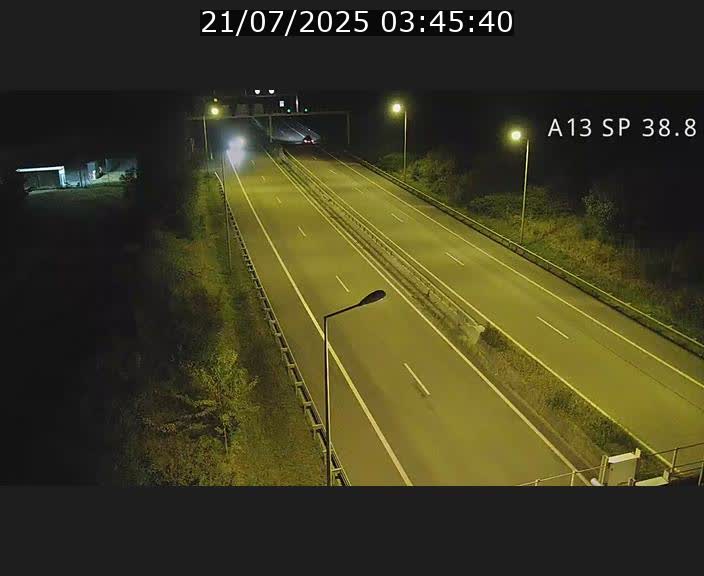 Webcam autoroute A13 à l'entrée ouest du tunnel Markusbierg à Schengen. Vue orientée vers le tunnel et l'Allemagne
