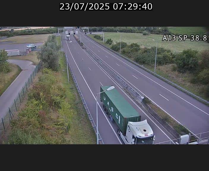 Webcam autoroute A13 à l'entrée ouest du tunnel Markusbierg à Schengen. Vue orientée vers le tunnel et l'Allemagne
