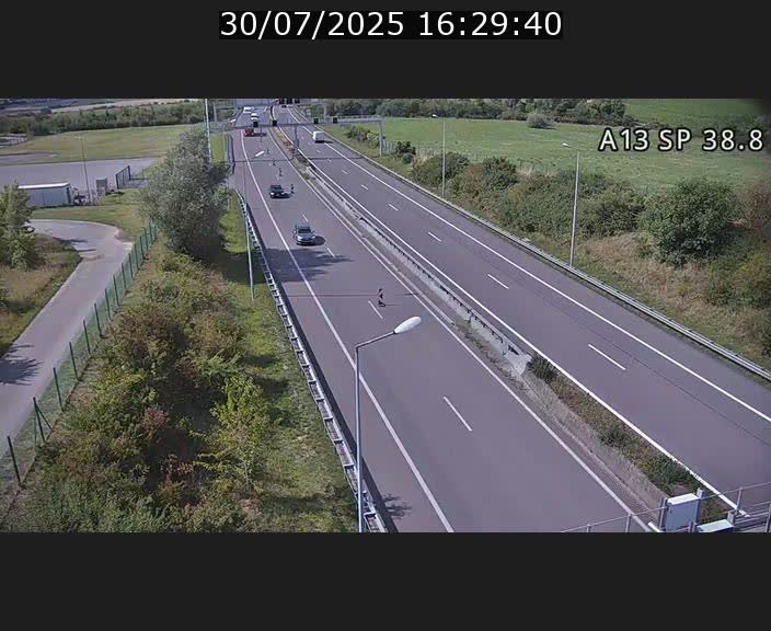Webcam autoroute A13 à l'entrée ouest du tunnel Markusbierg à Schengen. Vue orientée vers le tunnel et l'Allemagne