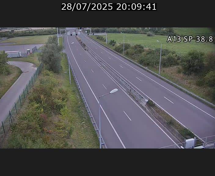 Webcam autoroute A13 à l'entrée ouest du tunnel Markusbierg à Schengen. Vue orientée vers le tunnel et l'Allemagne