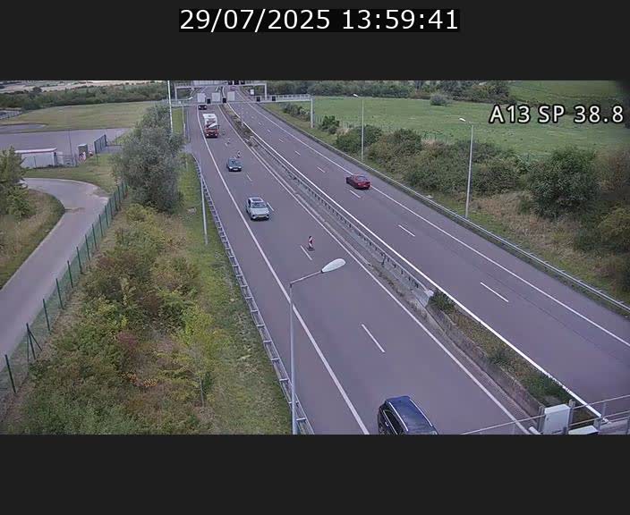 Webcam autoroute A13 à l'entrée ouest du tunnel Markusbierg à Schengen. Vue orientée vers le tunnel et l'Allemagne