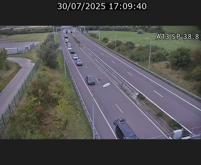 Webcam autoroute A13 à l'entrée ouest du tunnel Markusbierg à Schengen. Vue orientée vers le tunnel et l'Allemagne