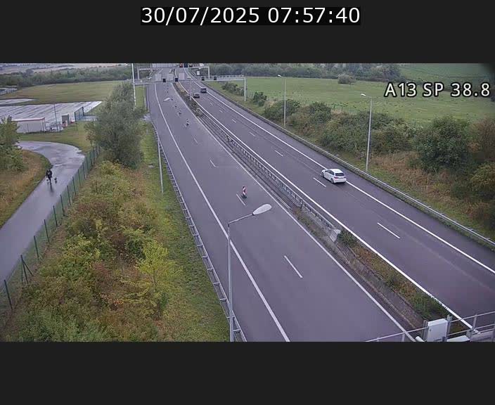 Webcam autoroute A13 à l'entrée ouest du tunnel Markusbierg à Schengen. Vue orientée vers le tunnel et l'Allemagne