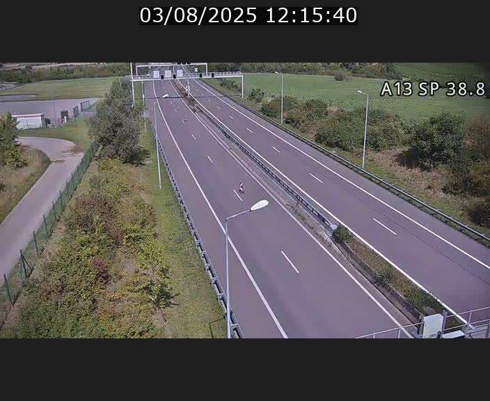 Webcam autoroute A13 à l'entrée ouest du tunnel Markusbierg à Schengen. Vue orientée vers le tunnel et l'Allemagne