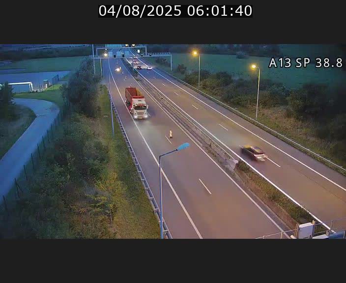 Webcam autoroute A13 à l'entrée ouest du tunnel Markusbierg à Schengen. Vue orientée vers le tunnel et l'Allemagne