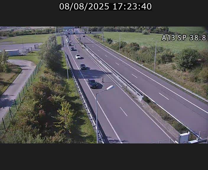 Webcam autoroute A13 à l'entrée ouest du tunnel Markusbierg à Schengen. Vue orientée vers le tunnel et l'Allemagne