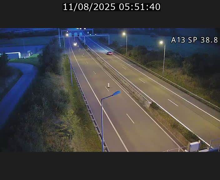 Webcam autoroute A13 à l'entrée ouest du tunnel Markusbierg à Schengen. Vue orientée vers le tunnel et l'Allemagne
