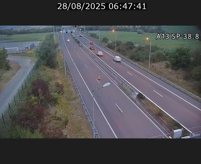 Webcam autoroute A13 à l'entrée ouest du tunnel Markusbierg à Schengen. Vue orientée vers le tunnel et l'Allemagne