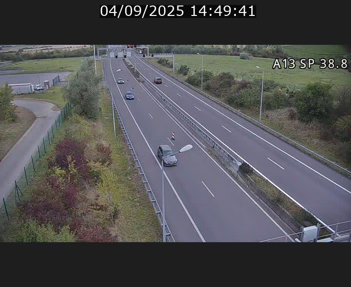 Webcam autoroute A13 à l'entrée ouest du tunnel Markusbierg à Schengen. Vue orientée vers le tunnel et l'Allemagne