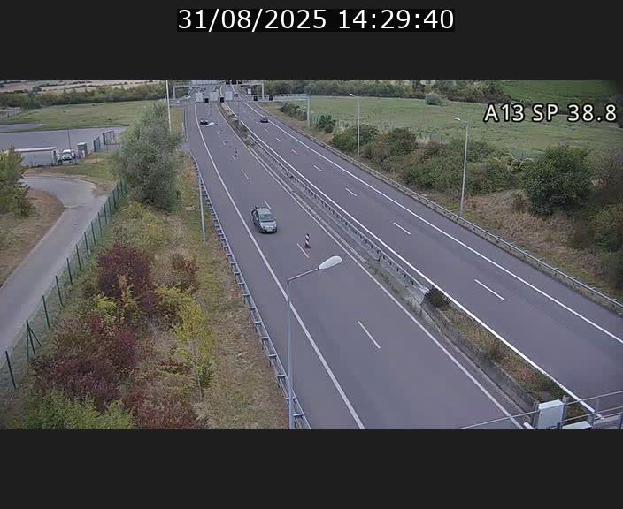 Webcam autoroute A13 à l'entrée ouest du tunnel Markusbierg à Schengen. Vue orientée vers le tunnel et l'Allemagne