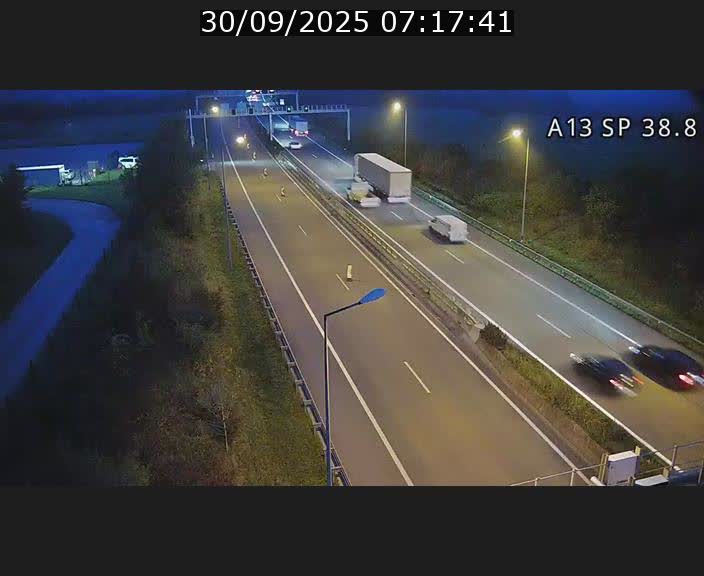 Webcam autoroute A13 à l'entrée ouest du tunnel Markusbierg à Schengen. Vue orientée vers le tunnel et l'Allemagne