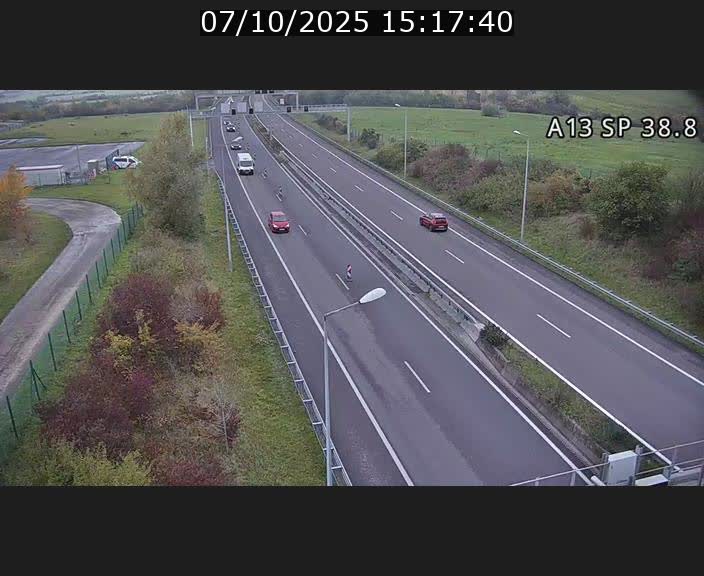 Webcam autoroute A13 à l'entrée ouest du tunnel Markusbierg à Schengen. Vue orientée vers le tunnel et l'Allemagne