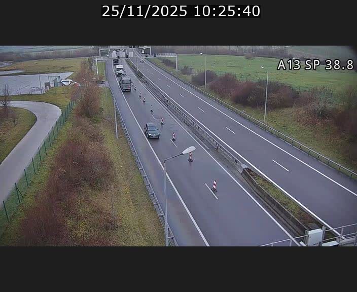Webcam autoroute A13 à l'entrée ouest du tunnel Markusbierg à Schengen. Vue orientée vers le tunnel et l'Allemagne