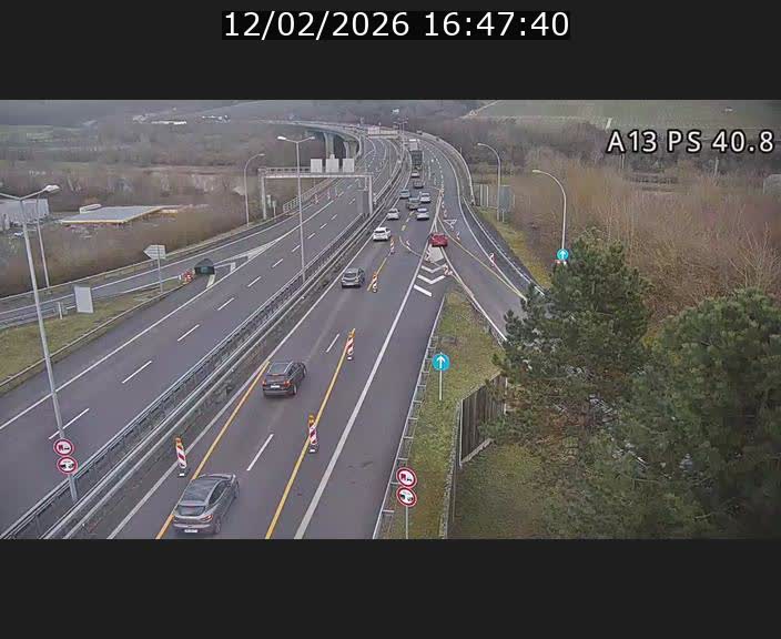 <h2>Webcam autoroute A13 à la sortie est du tunnel Markusbierg à Schengen. Vue sur le pont de la Moselle, vers l'Allemagne</h2>