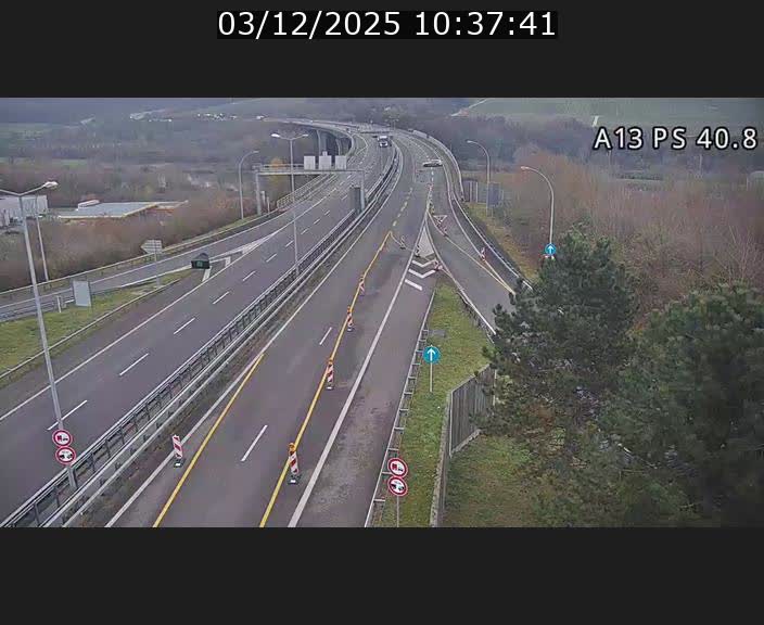 <h2>Webcam autoroute A13 à la sortie est du tunnel Markusbierg à Schengen. Vue sur le pont de la Moselle, vers l'Allemagne</h2>